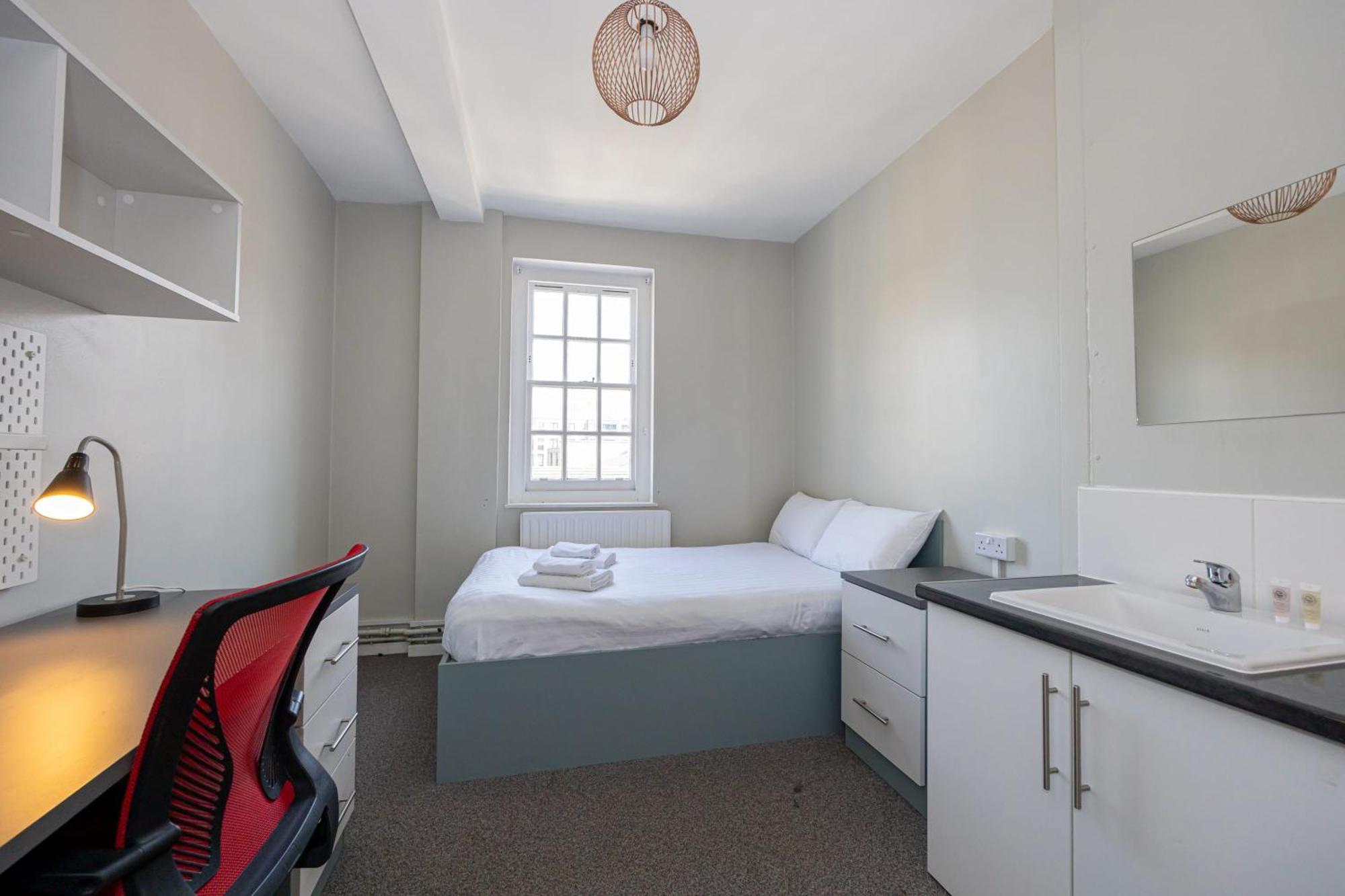 Spacious Room With Shared Facilities London Exterior photo