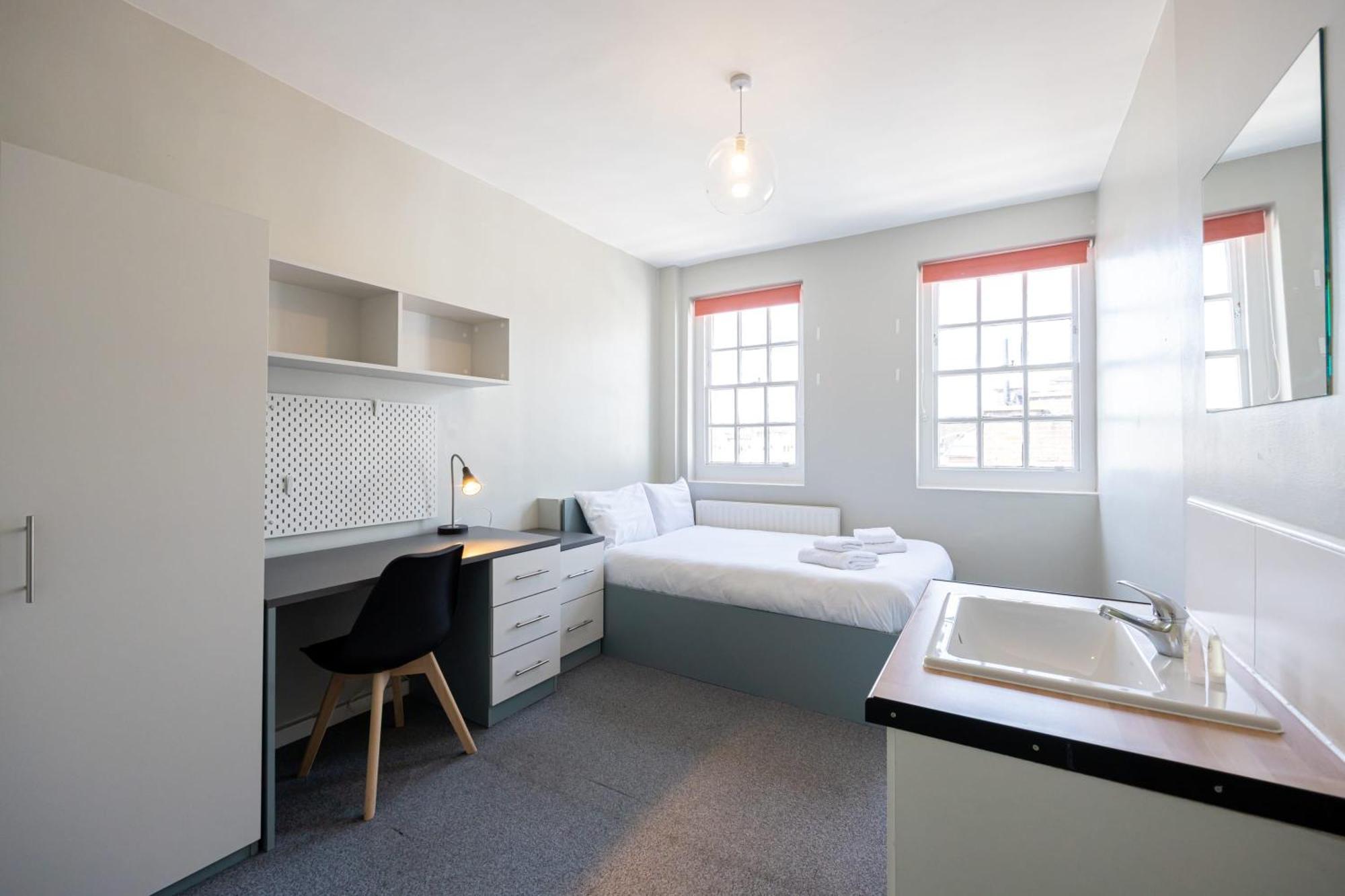 Spacious Room With Shared Facilities London Exterior photo